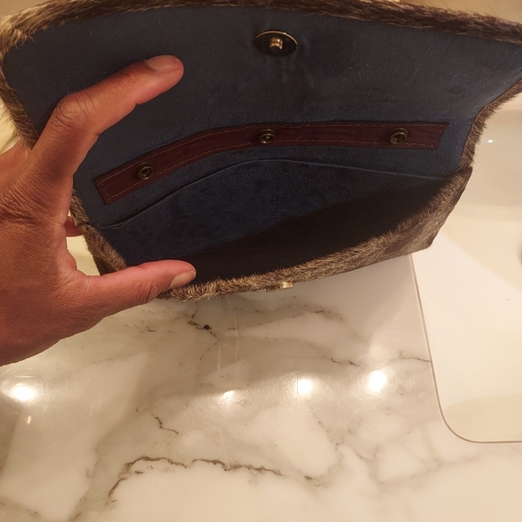 Jackson and Hyde clutch - Picture 3 of 5